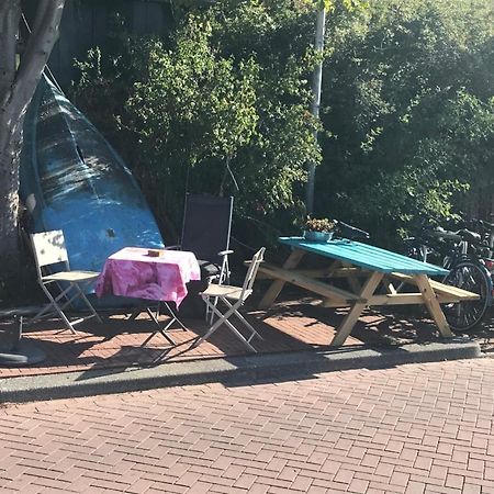 Private Guesthouse Bnb The Waterhouse Houseboat Amsterdam Exterior foto