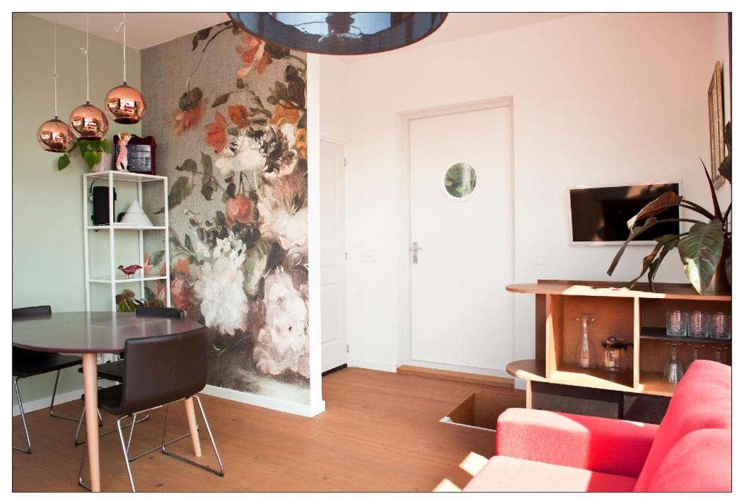 Private Guesthouse Bnb The Waterhouse Houseboat Amsterdam Exterior foto